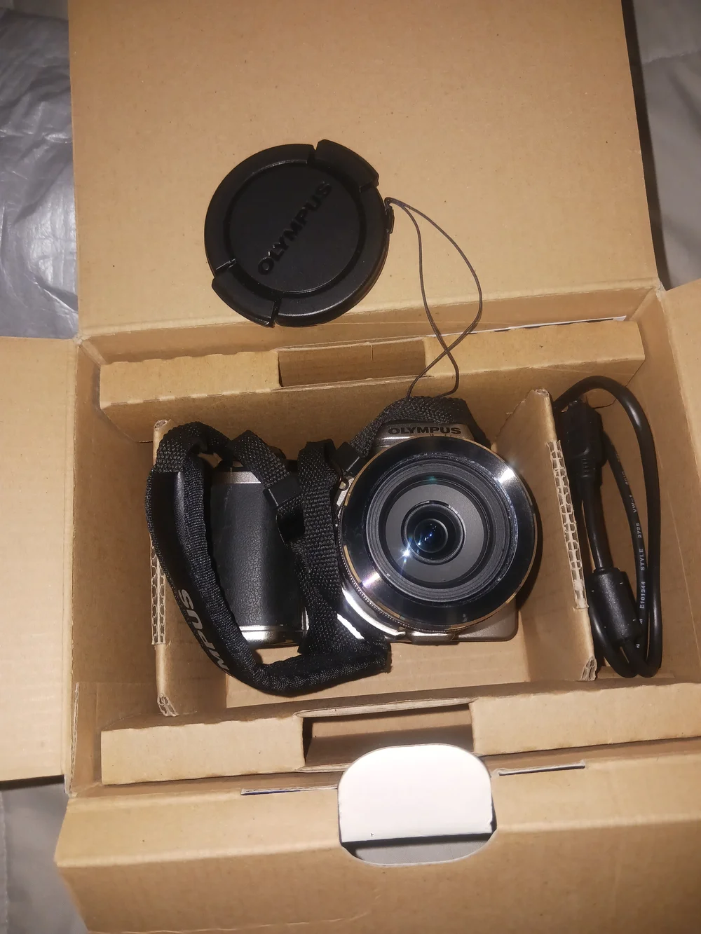 Olympus Stylus SP-820UZ Black Compact Digital Camera